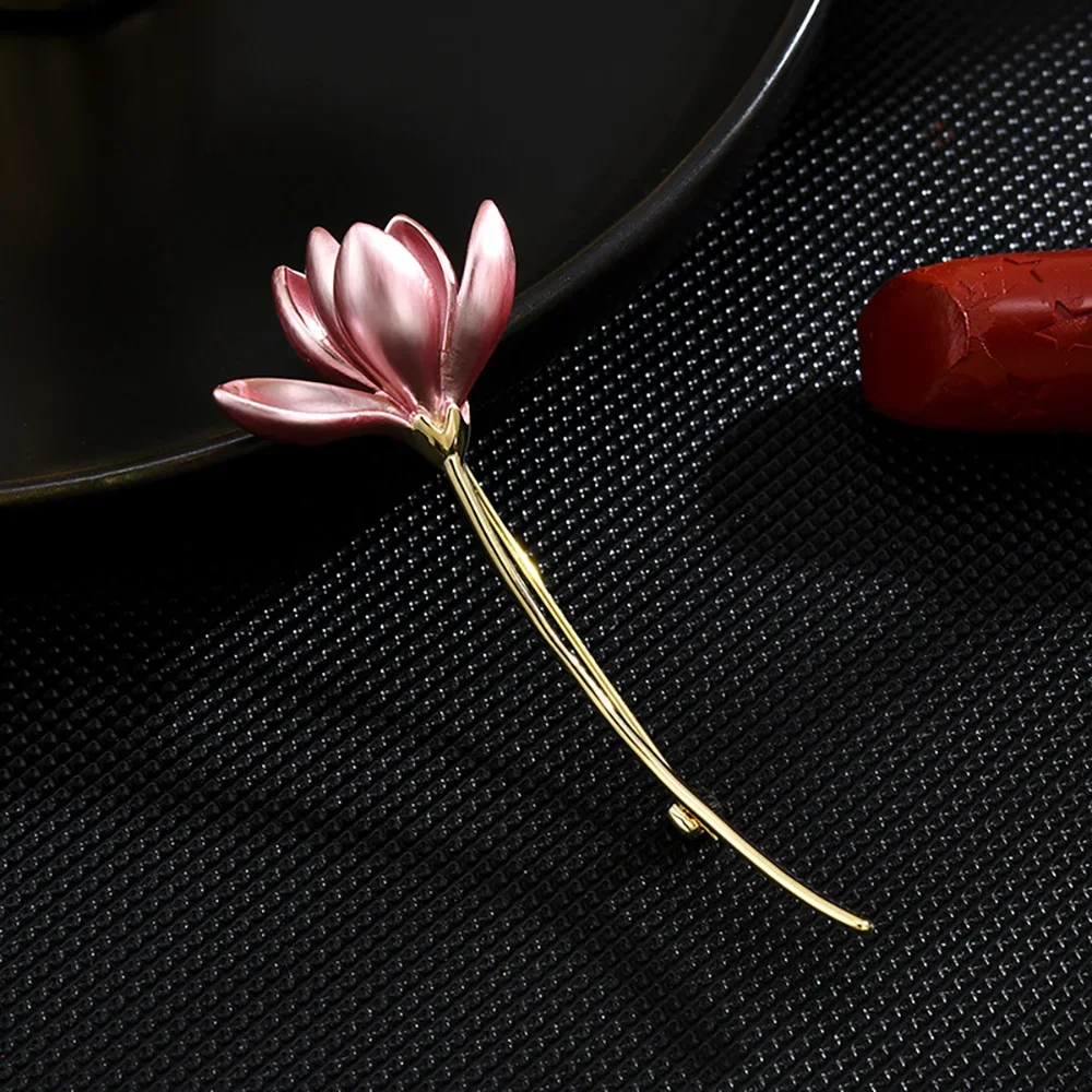 Изысканная брошь в виде розового цветка лотоса, булавки для женщин и девочек, металлическая булавка с растительной этикеткой, шляпный костюм, японские модные аксессуары Изображение 5